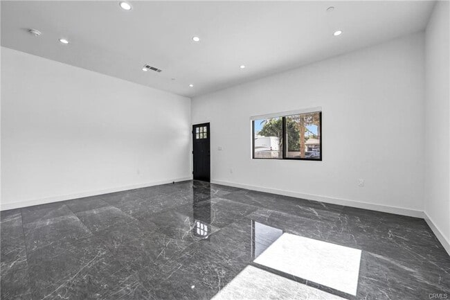Building Photo - 6825 Ranchito Ave