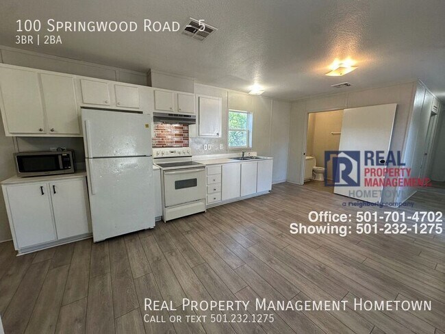 Foto del edificio - 100 Springwood Rd