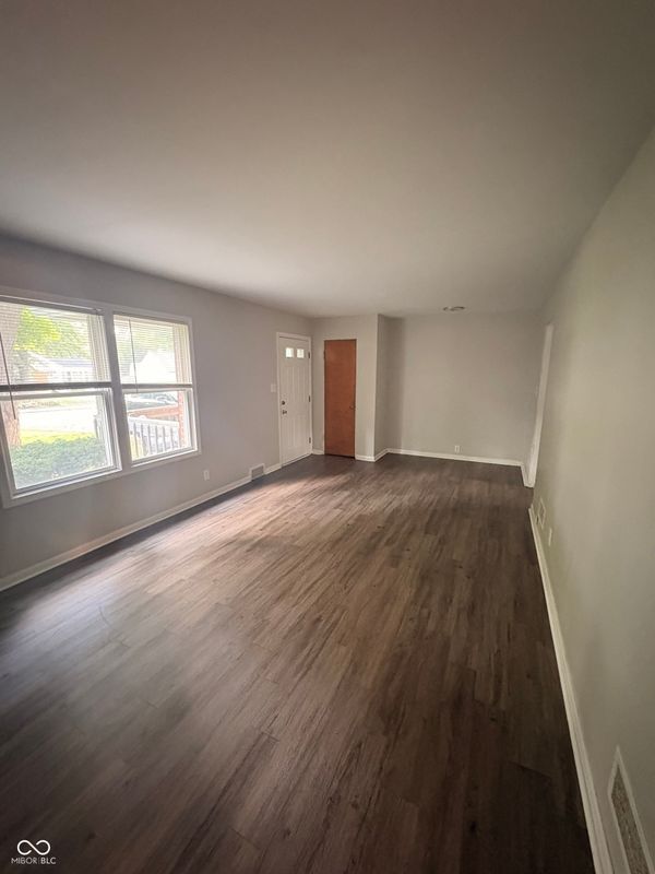 Foto del edificio - 6321 Douglas Rd