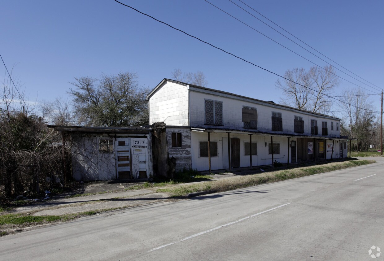 Foto del edificio - 7229 W Montgomery Rd
