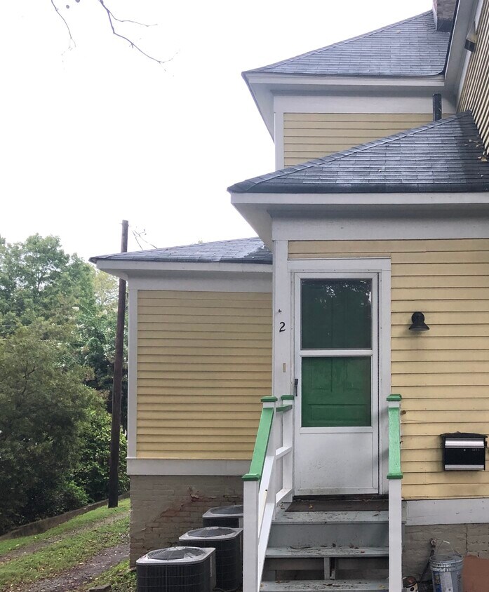 Primary Photo - 713 Morehead Ave