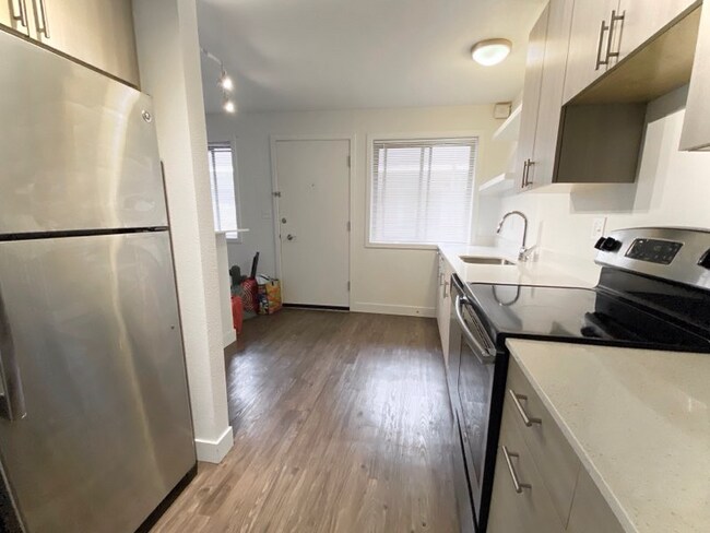 Photo - 1419 2nd Ave W Apartment