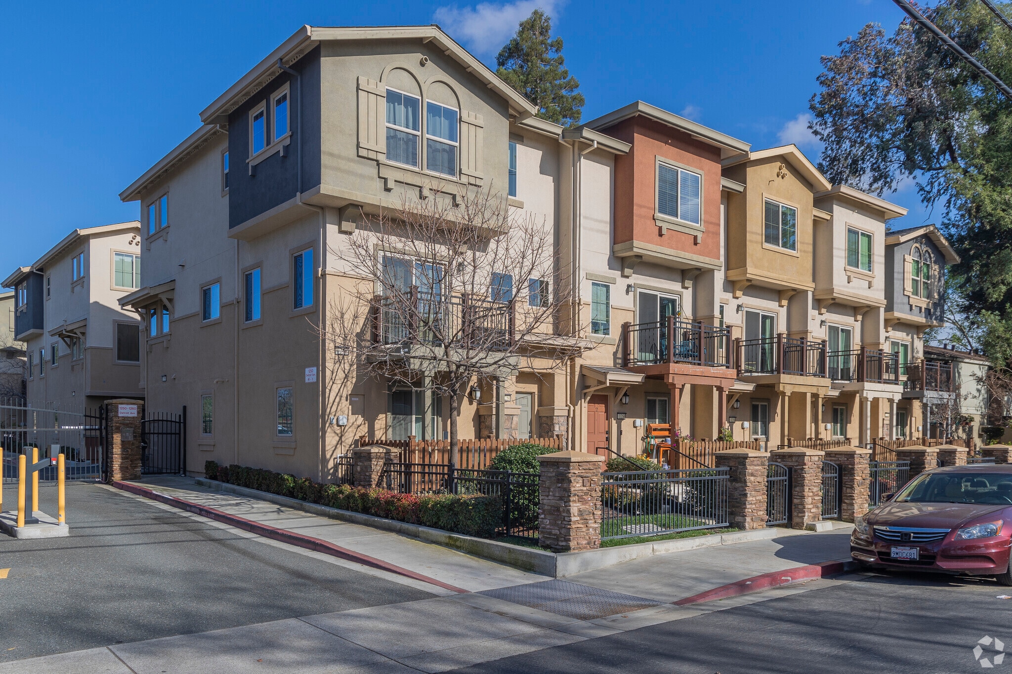 Poetry Garden Townhomes