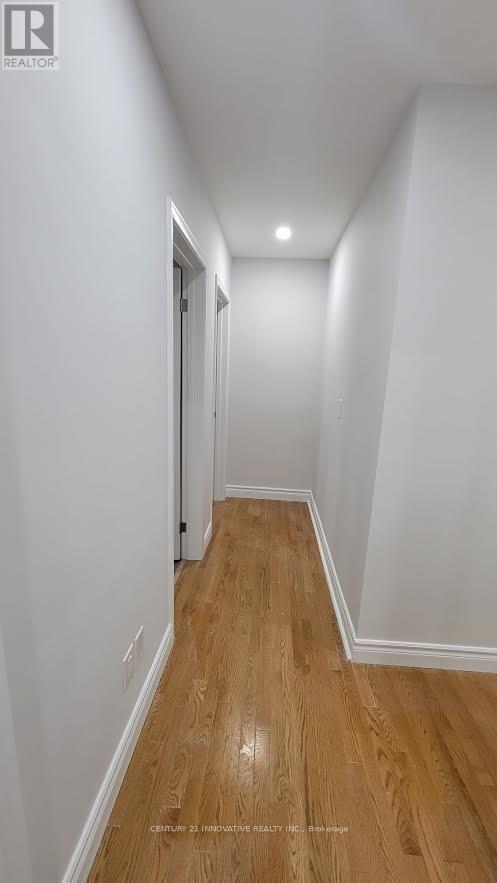 Building Photo - 83 Thickson Rd N