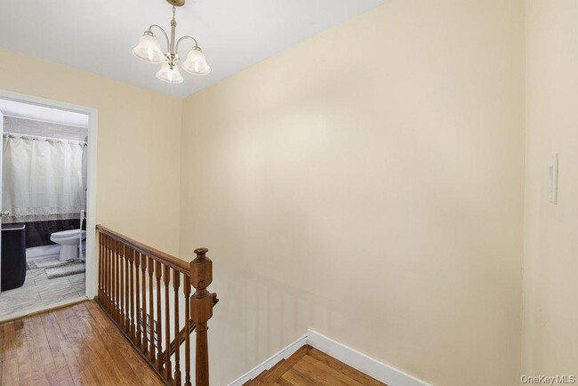 Building Photo - 238 E 88th St