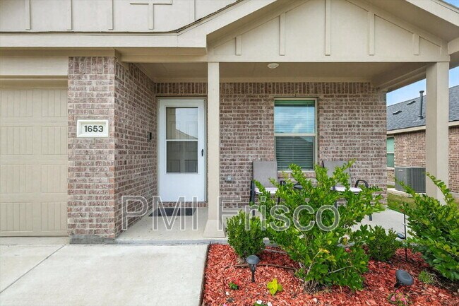 Foto del edificio - 1653 Bluffview Dr
