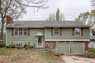 Building Photo - 10112 Bennington Ave