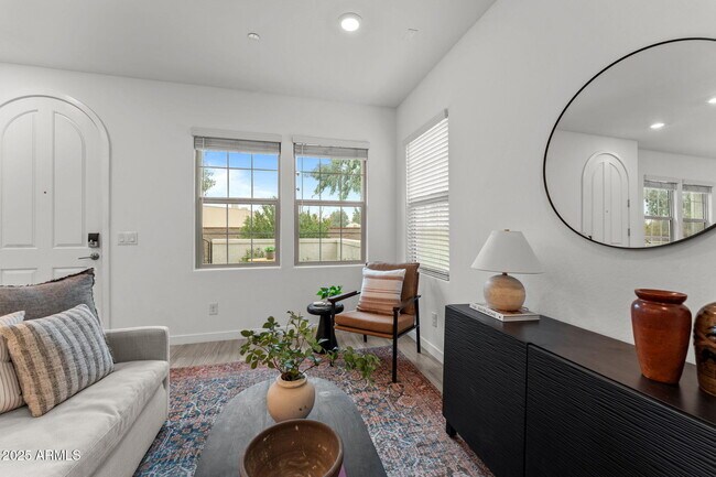 Building Photo - 4077 S Sabrina Dr