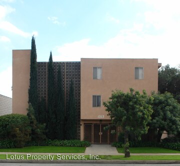 Primary Photo - 1313 Huntington Dr