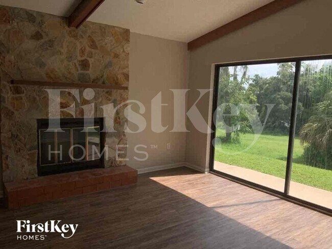 Foto del edificio - 1451 Oak Pl