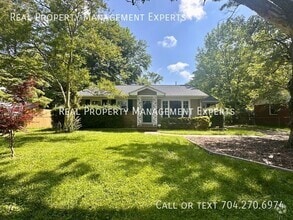 Building Photo - 4201 Winedale Ln
