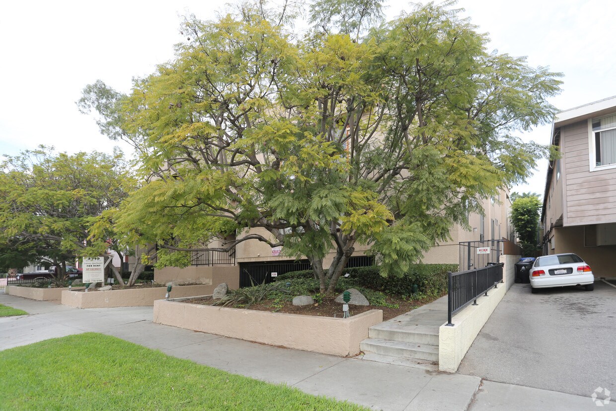 Building Photo - 3710 Midvale Ave