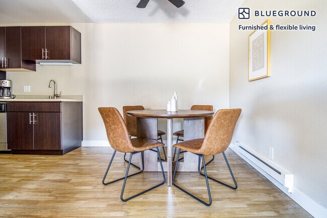 Foto del edificio - 722 Edgewater Blvd