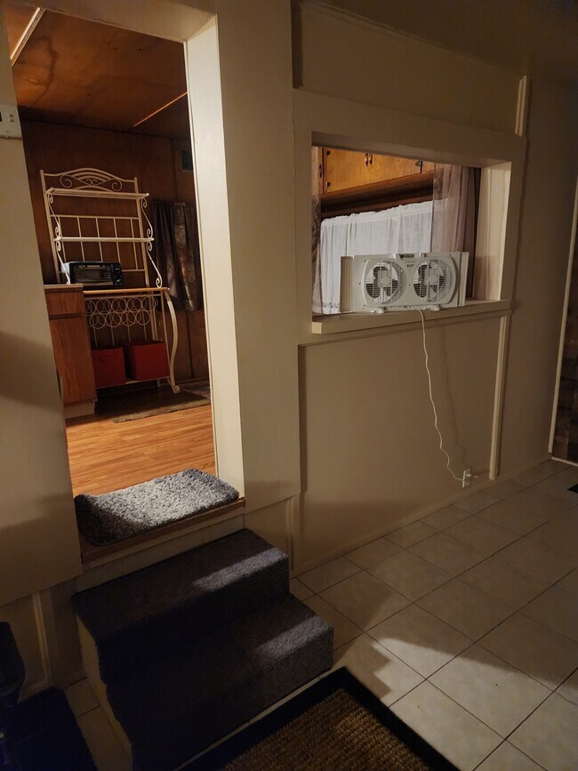 Foto del edificio - 1441 Water Ave NE