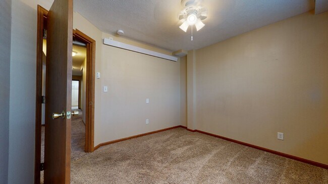 Building Photo - 2776 33rd Ave