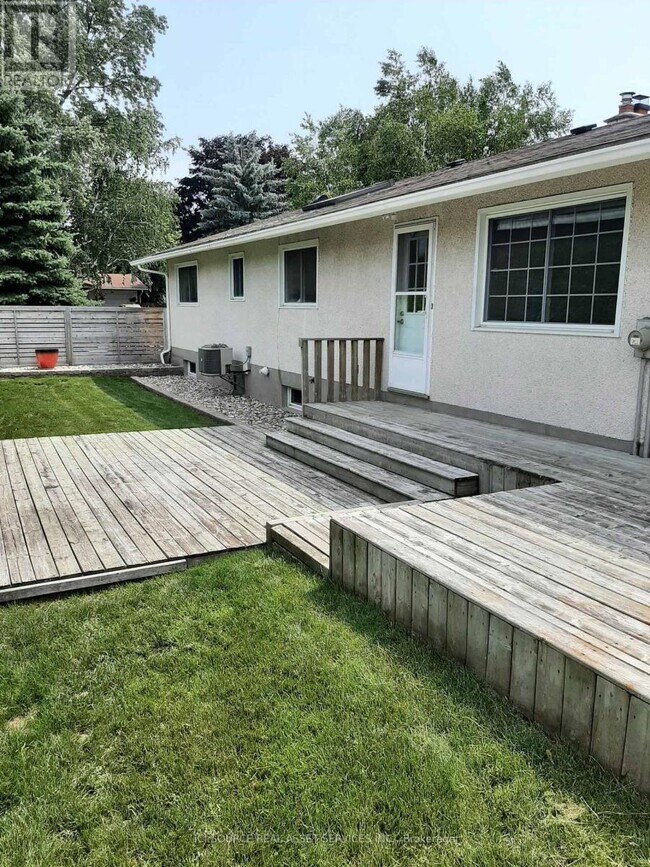 Photo du bâtiment - 8 Birchview Rd