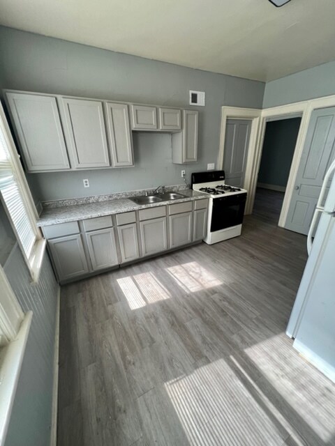 Kitchen - 1443 S 8th St