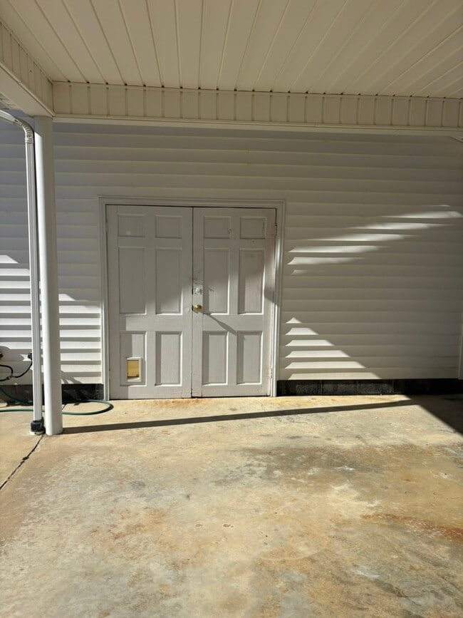 Foto del edificio - 2314 Hannah Creek Rd