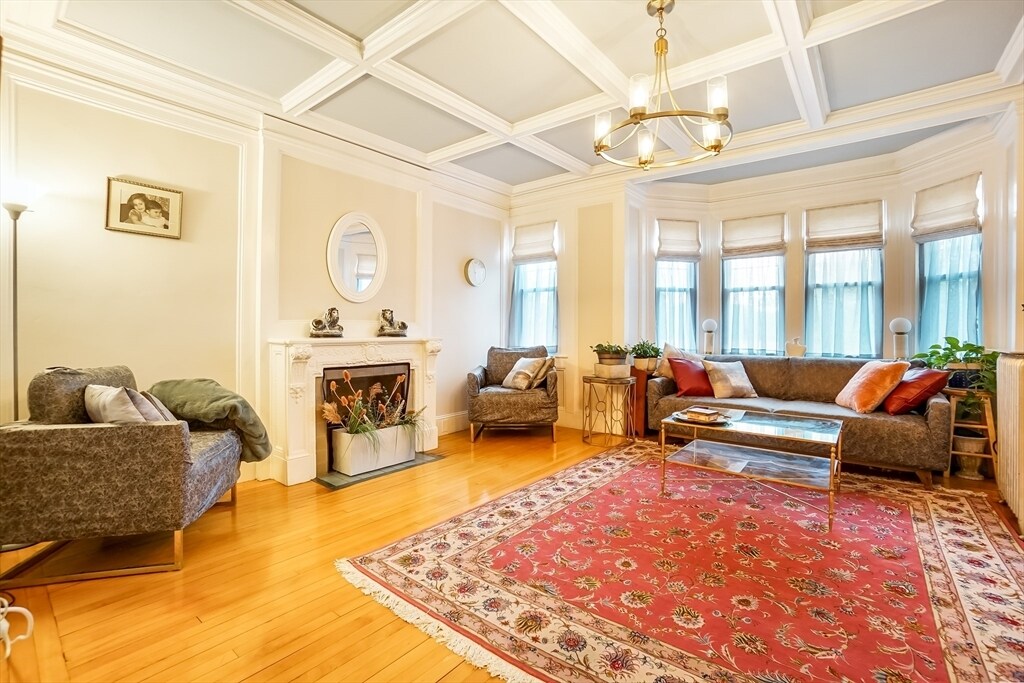 Foto principal - 569 Franklin St