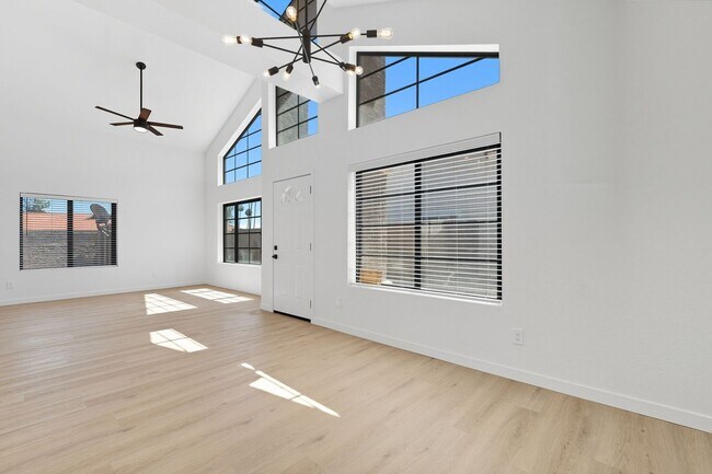 Building Photo - REMODELED! Three bedrooms plus den!