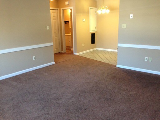 Building Photo - 816 Eve St