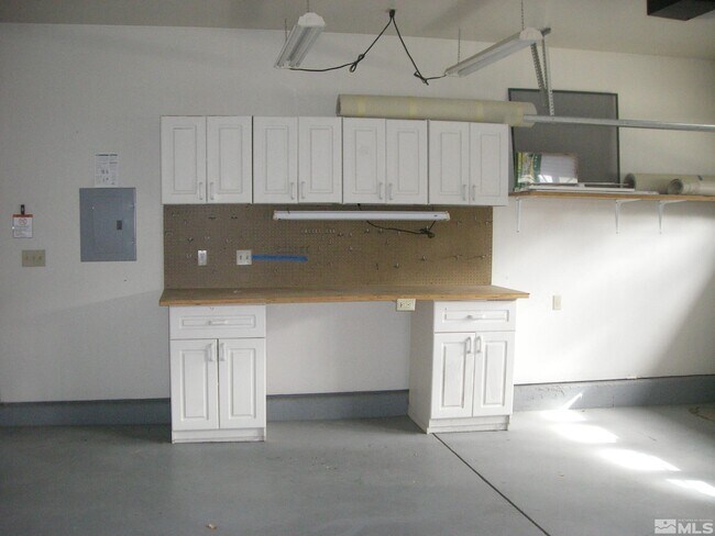 Building Photo - 3020 Singletree Ct