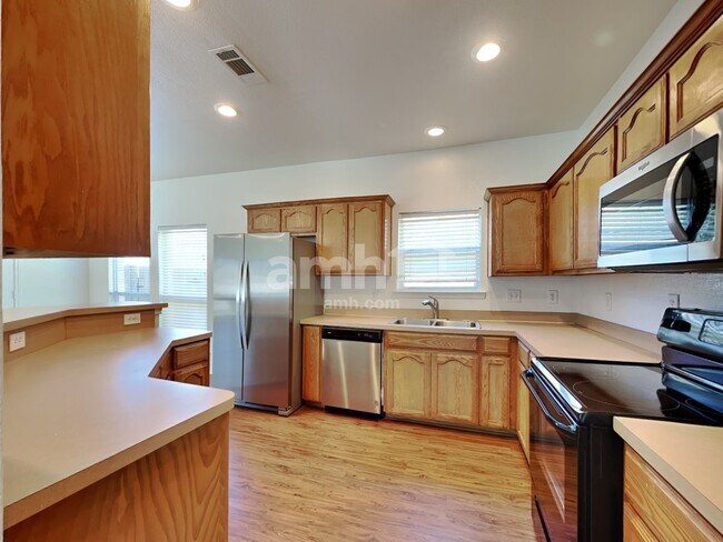Foto del edificio - 1137 Boxwood Dr