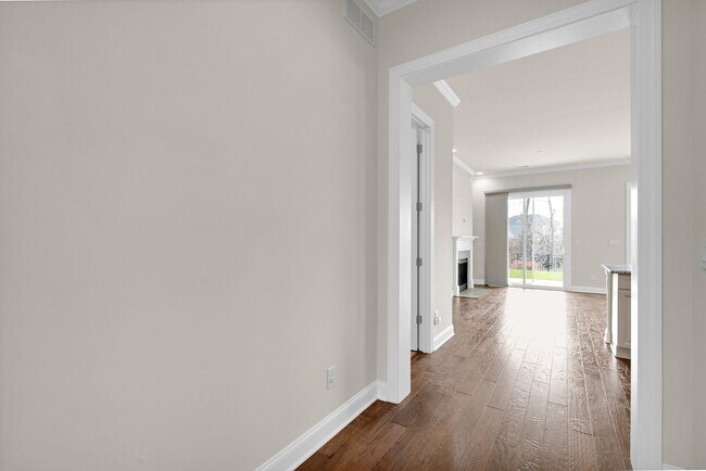 Foto del edificio - Light, bright, and move-in ready home in the highly sought-after Trilogy at Lake Norman community...