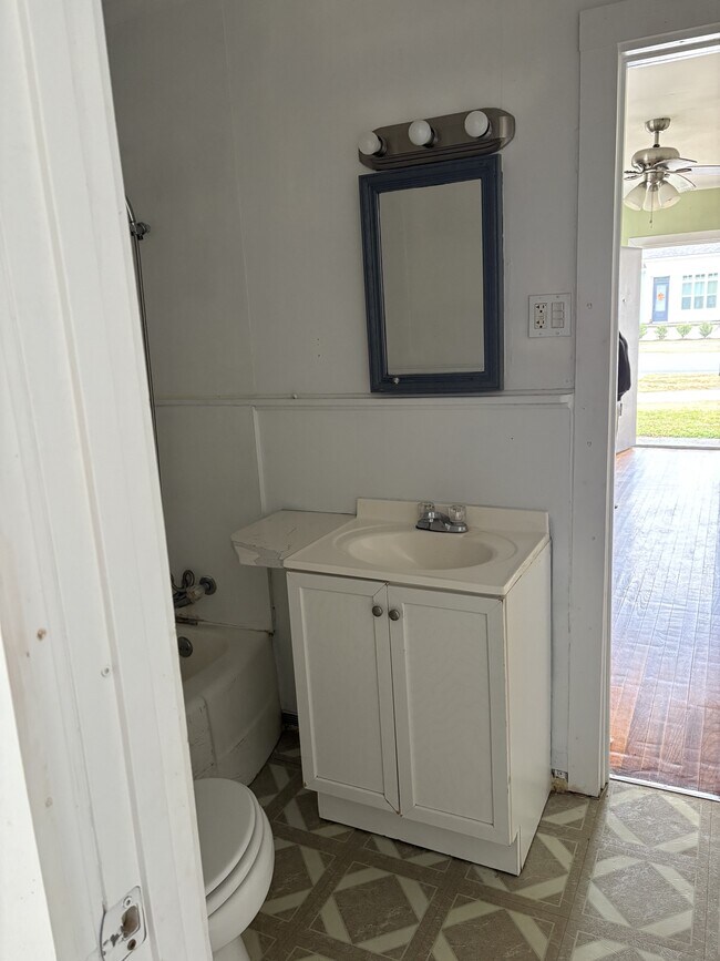 Foto del edificio - 505 E Main St