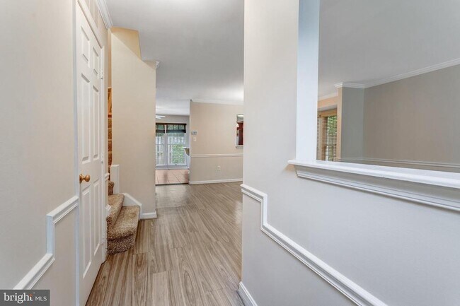 Building Photo - 12343 Manchester Way