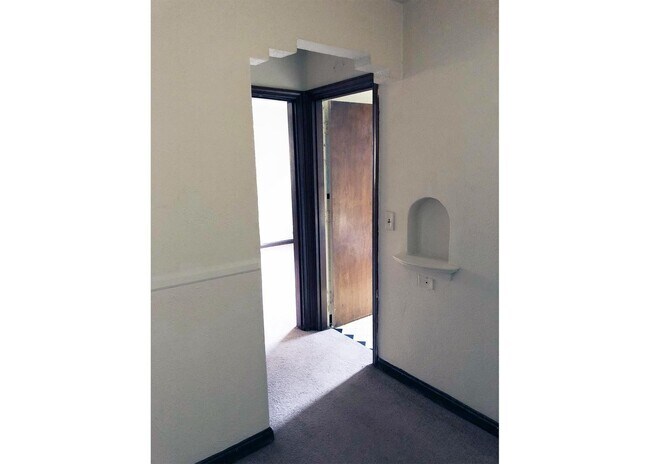 Foto del edificio - 948 Ludlow Ave