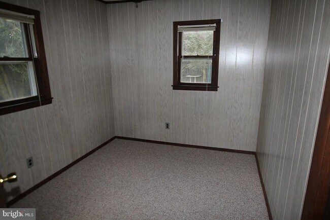 Foto del edificio - 28274 Basin Rd
