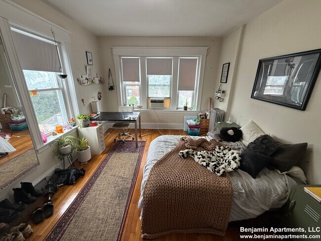 Foto del edificio - 124 Wood Ave