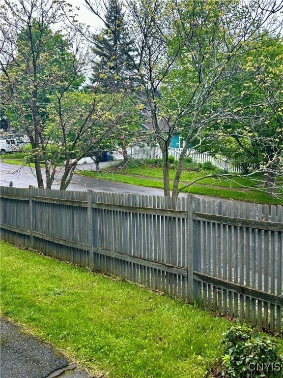 Building Photo - 923 Teall Ave