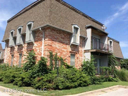 Building Photo - 2917 W Rollins Rd