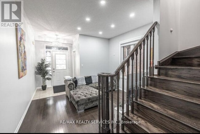 Building Photo - 2419 KENTUCKY DERBY Way