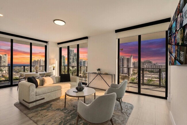 Foto del edificio - 7144 Byron Ave