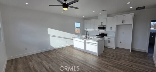 Foto del edificio - 4705 N Lakewood Blvd