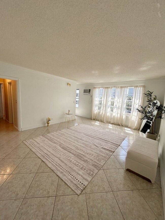 Dreamy 1 Bedroom 1 Bath Beach Condo! - Dreamy 1 Bedroom 1 Bath Beach Condo!
