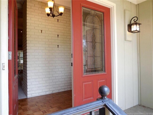 Foto del edificio - 238 Viking Dr