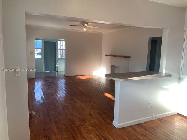 Building Photo - 1806 Funston St