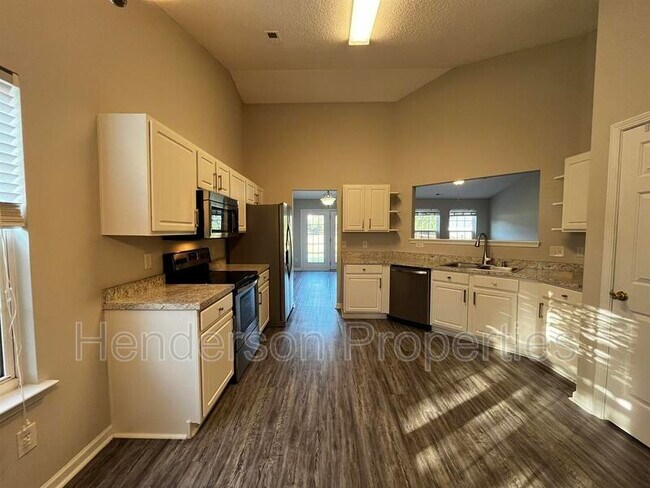Foto del edificio - 4004 Shadow Pines Cir