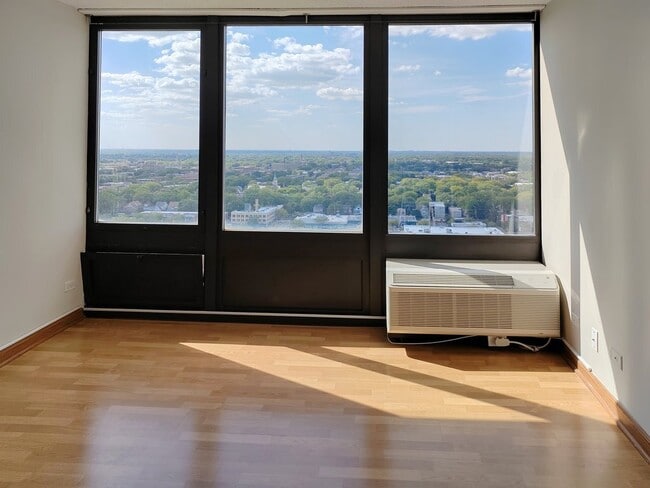Foto del edificio - 5320 N Sheridan Rd