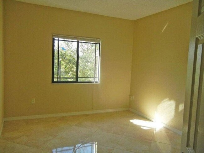 Foto del edificio - 2729 Anzio Ct