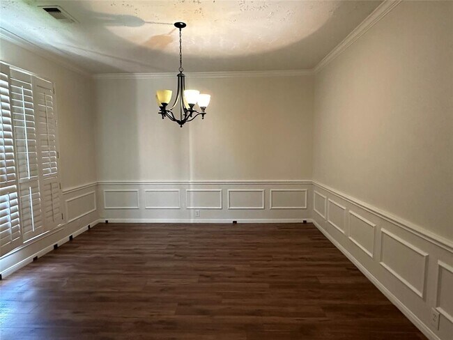 Building Photo - 16722 Stoneside Dr