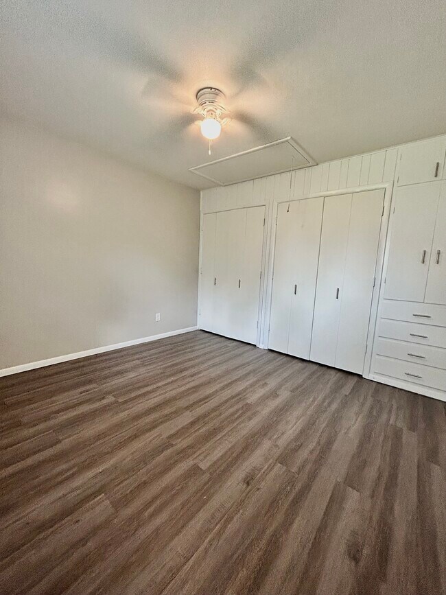 Bedroom with a TON of storage! - 1412 Campbell Ave