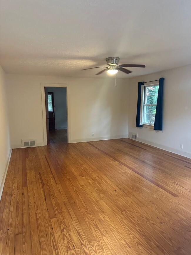 Photo - 566 Mulberry Ln House