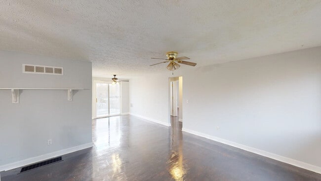 Building Photo - 3801 Adell Rd