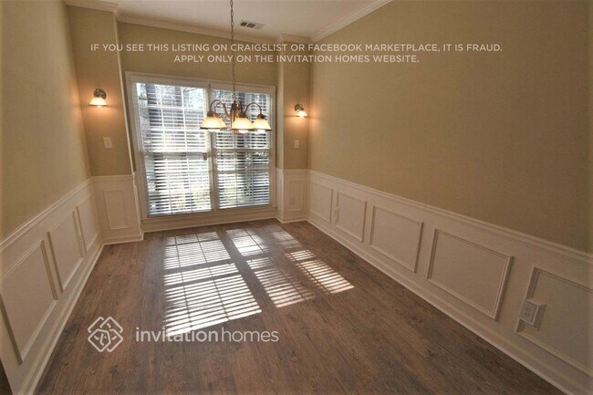Foto del edificio - 3443 Kenilworth Ct