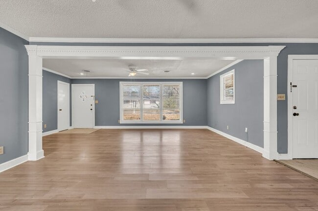 Foto del edificio - Renovated 3 Bedroom 1 Bath Home for Rent!